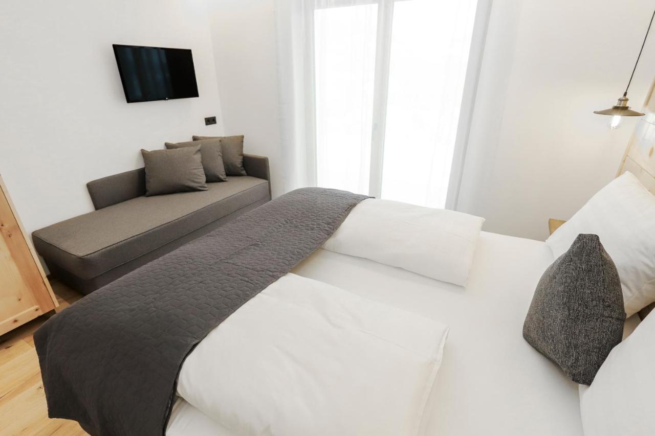 Hauserhof In - Moderne Mit 2 Badezimmer Und 2 Schlafzimmer *